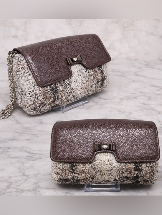 henri bendel Handbags - Henri Bendel brown fabric and leather wristlet clutch